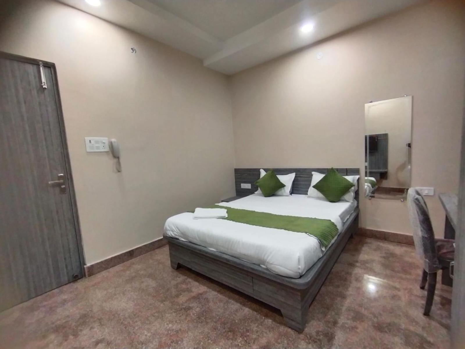 Hotel Utsav Palace Kanpur Exterior foto